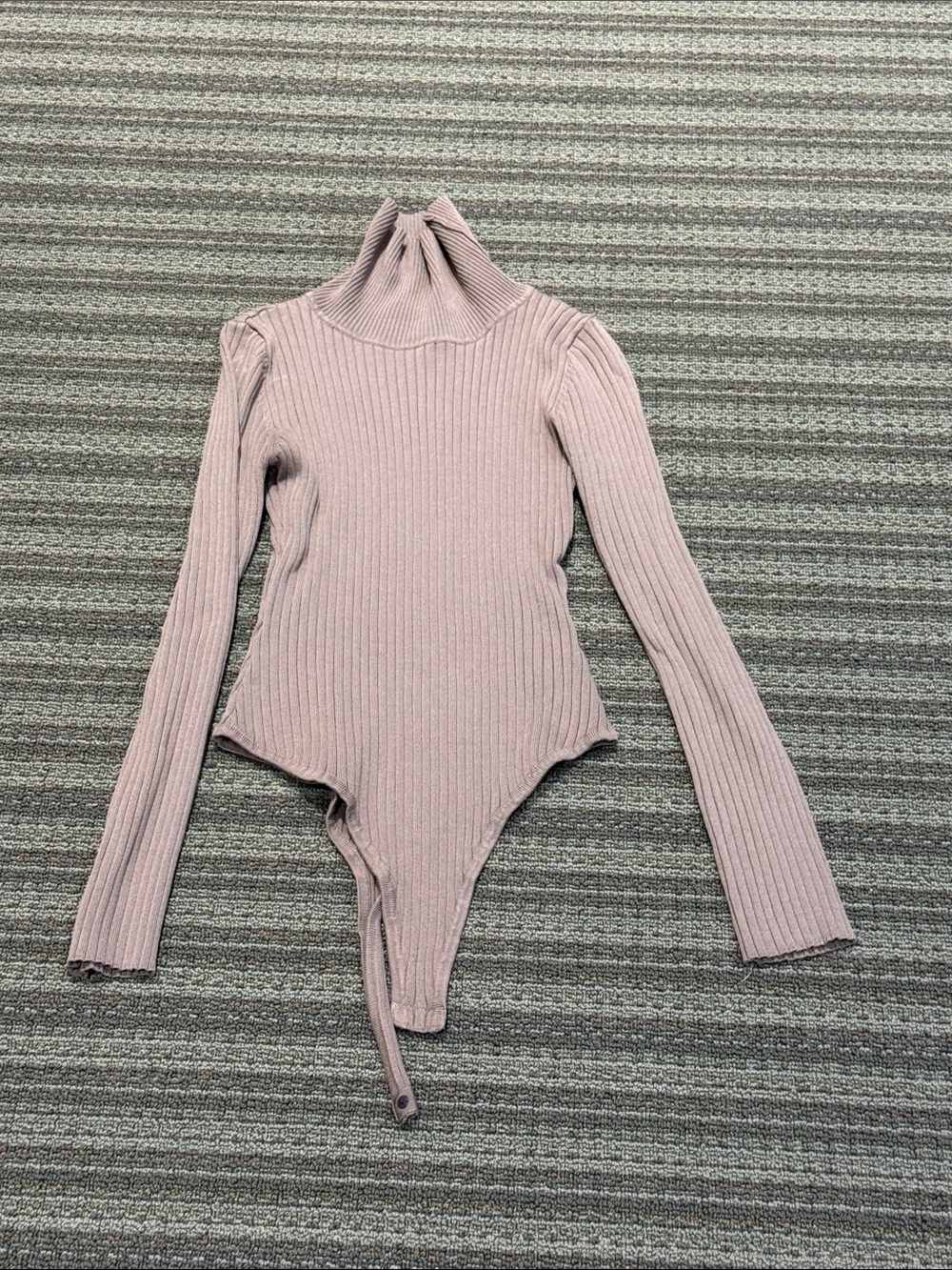 Love Tree Ribbed Turtleneck Bodysuit in Dusty Mauve
